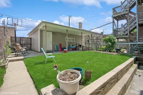 Exterior - 5525 N Artesian Ave, Chicago, IL 60625 photo 4 of 4