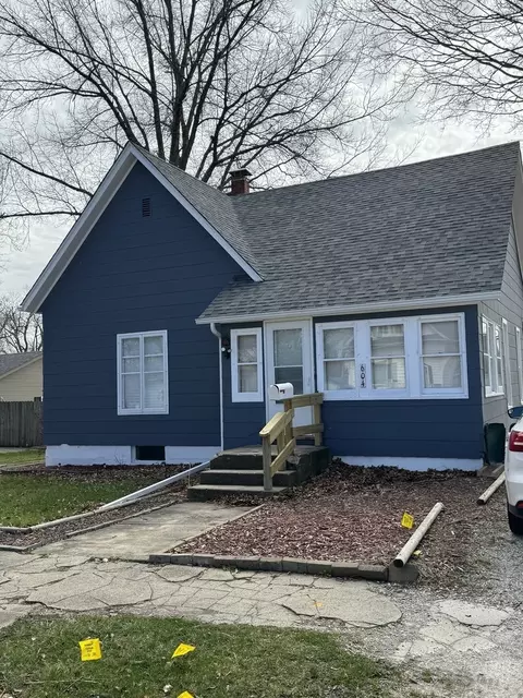 604 E Main St, Clinton, IL 61727