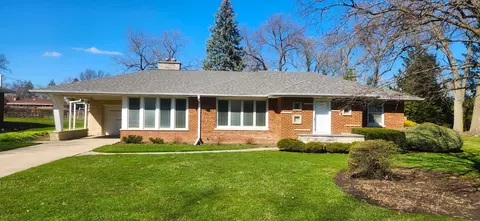 16 W590 Red Oak Ave, Bensenville, IL 60106