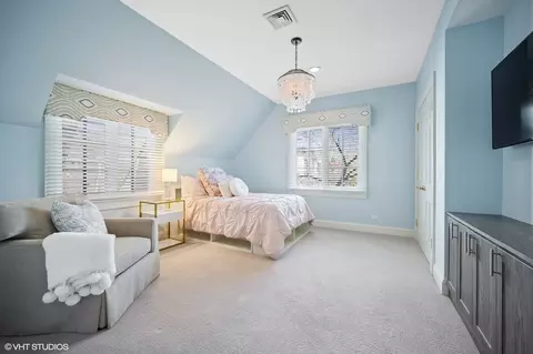 Bedroom - 1325 Hackberry Ln, Winnetka, IL 60093 photo 5 of 6