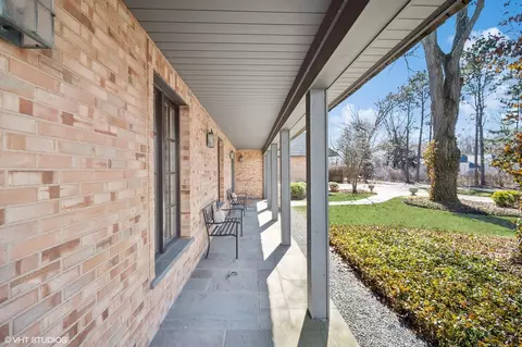 Exterior - 1325 Hackberry Ln, Winnetka, IL 60093 photo 4 of 10