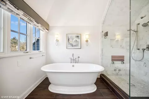 Bath - 1325 Hackberry Ln, Winnetka, IL 60093 photo 5 of 6
