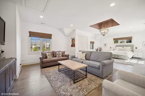 Living - 1325 Hackberry Ln, Winnetka, IL 60093 photo 9 of 10