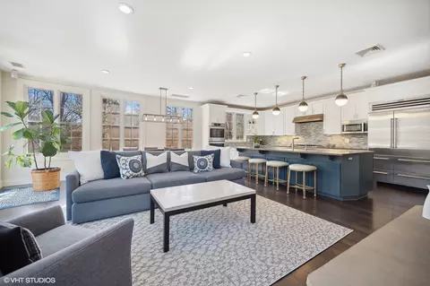 Living - 1325 Hackberry Ln, Winnetka, IL 60093 photo 4 of 10