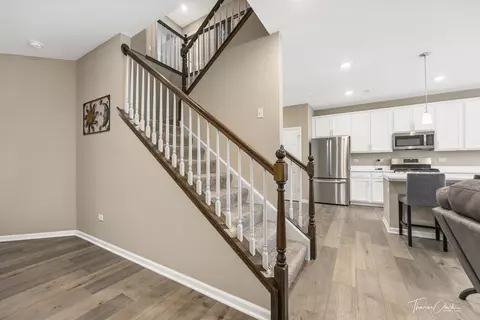 Entry Way - 2555 Geranium Way, Rolling Meadows, IL 60008 photo 3 of 4
