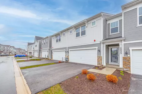 Exterior - 2555 Geranium Way, Rolling Meadows, IL 60008 photo 2 of 4
