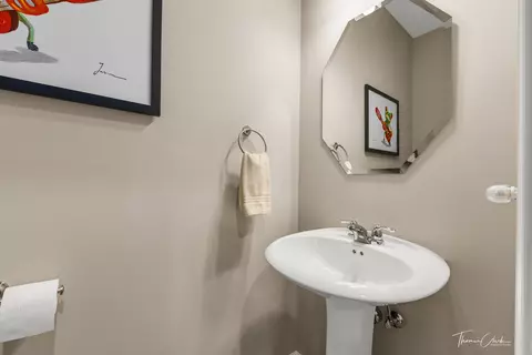 Bath - 2555 Geranium Way, Rolling Meadows, IL 60008 photo 1 of 3