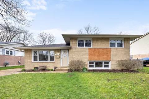 16444 66th Ave, Tinley Park, IL 60477