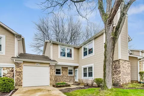 245 Hedgerow Dr, Bloomingdale, IL 60108