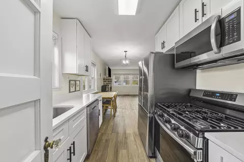 Kitchen - 8800 Elm Ave, Burr Ridge, IL 60527 photo 1 of 3