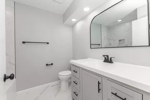 Bath - 212 Concord Dr, Normal, IL 61761 photo 2 of 4