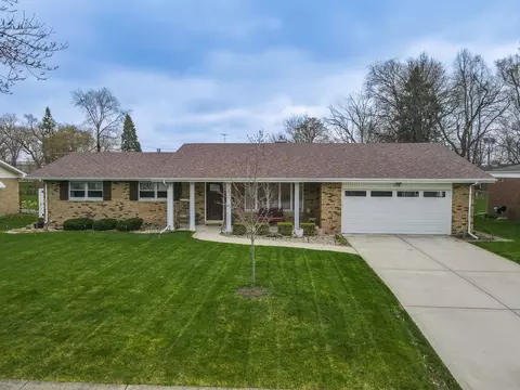 664 Marquette Dr, Manteno, IL 60950