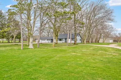 1650 Creek Rd, Plano, IL 60545