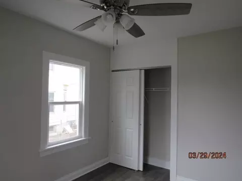 Bedroom - 1152-1154 E Maple St E, Kankakee, IL 60901 photo 2 of 4
