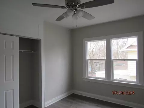 Bedroom - 1152-1154 E Maple St E, Kankakee, IL 60901 photo 3 of 4
