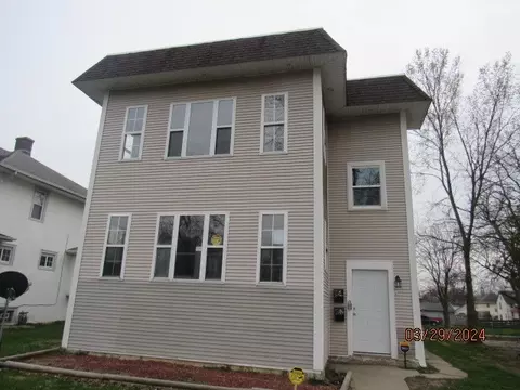 1152-1154 E Maple St E, Kankakee, IL 60901