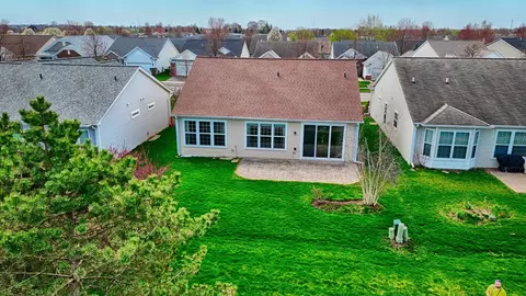 Exterior - 2836 Edgewater Dr, Elgin, IL 60124 photo 8 of 14