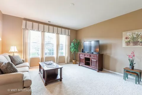 Living - 2836 Edgewater Dr, Elgin, IL 60124 photo 1 of 3