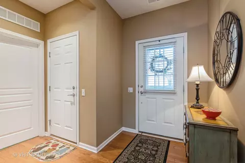 Entry Way - 2836 Edgewater Dr, Elgin, IL 60124 photo 1 of 1
