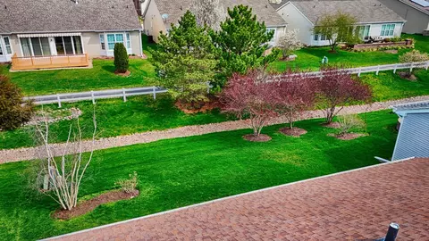 Exterior - 2836 Edgewater Dr, Elgin, IL 60124 photo 10 of 14