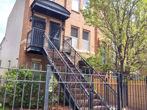 809 S Kedzie Ave #C, Chicago, IL 60612