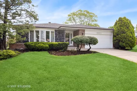 6851 Springside Ave, Downers Grove, IL 60516