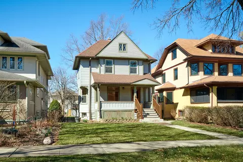 141 S Taylor Ave, Oak Park, IL 60302