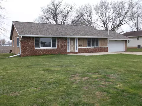 504 S King St, Wyanet, IL 61379