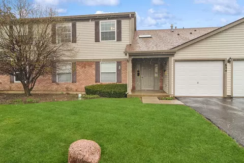 636 E Whispering Oaks Ct #636, Palatine, IL 60074