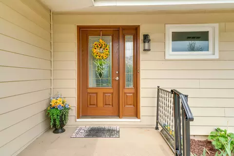 Entry Way - 1002 Obrien St, Harvard, IL 60033 photo 1 of 2