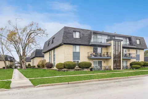 11100 S 84th Ave #3A, Palos Hills, IL 60465