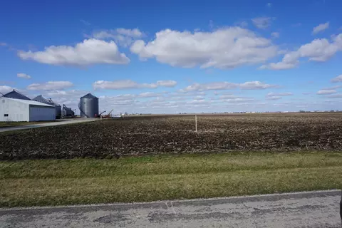 720 E 2950 North Rd, Clifton, IL 60927