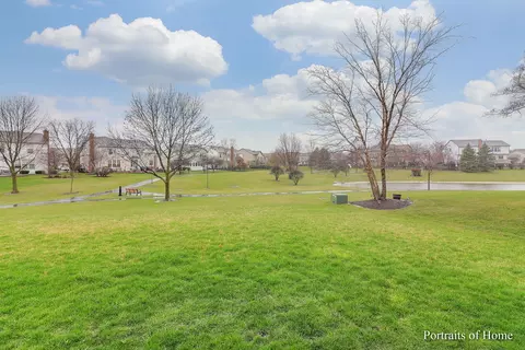 Exterior - 4311 Whitehall Ln, Algonquin, IL 60102 photo 3 of 4