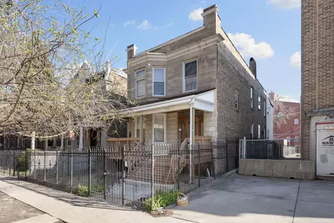 1719 W Greenleaf Ave, Chicago, IL 60626
