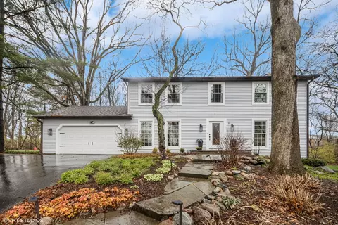 6189 Shorewood Ct, Lisle, IL 60532