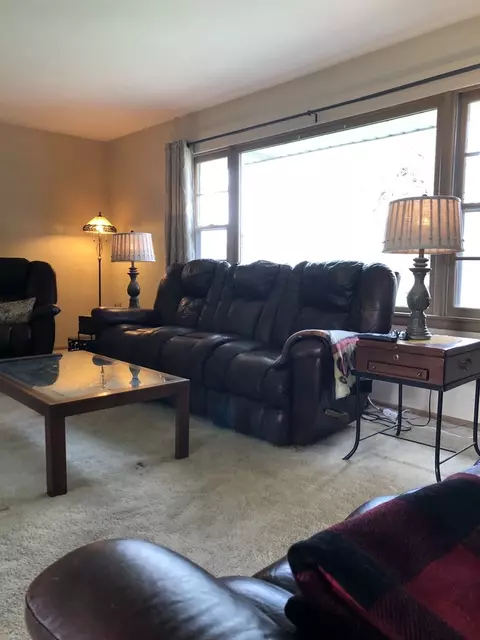 Living - 409 Bevan Dr E, Joliet, IL 60435 photo 3 of 6