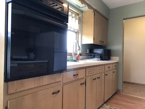 Kitchen - 409 Bevan Dr E, Joliet, IL 60435 photo 5 of 6