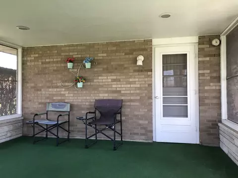 Exterior - 409 Bevan Dr E, Joliet, IL 60435 photo 5 of 10