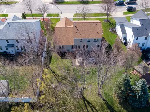 View/Area - 736 Red Barn Ln, Elgin, IL 60124 photo 1 of 2