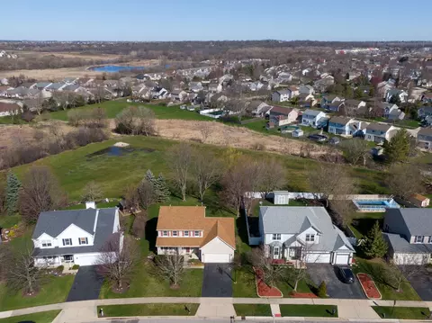 View/Area - 736 Red Barn Ln, Elgin, IL 60124 photo 2 of 2