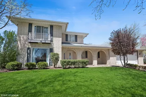 1009 Grandview Dr, New Lenox, IL 60451