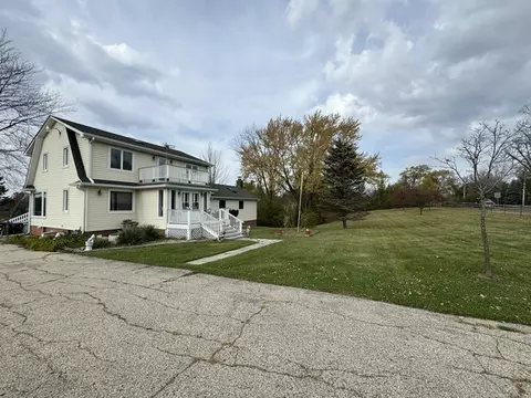 33956 N Fairfield Rd, Round Lake, IL 60073