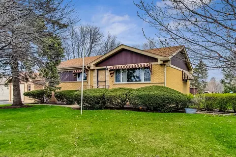 5 S Busse Rd, Mount Prospect, IL 60056