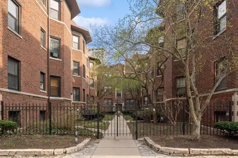 535 W Brompton Ave #3N, Chicago, IL 60657