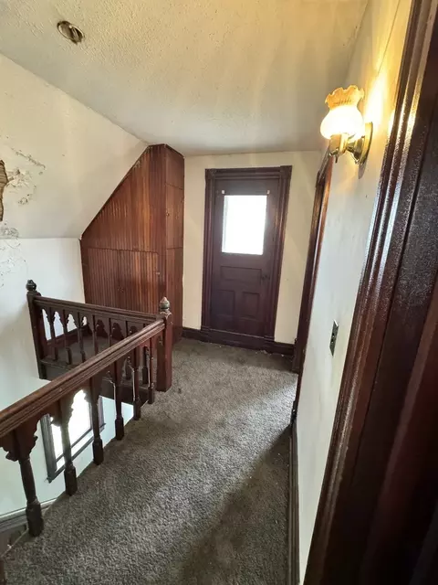 Entry Way - 240 S 6th St, Sheldon, IL 60966 photo 3 of 4