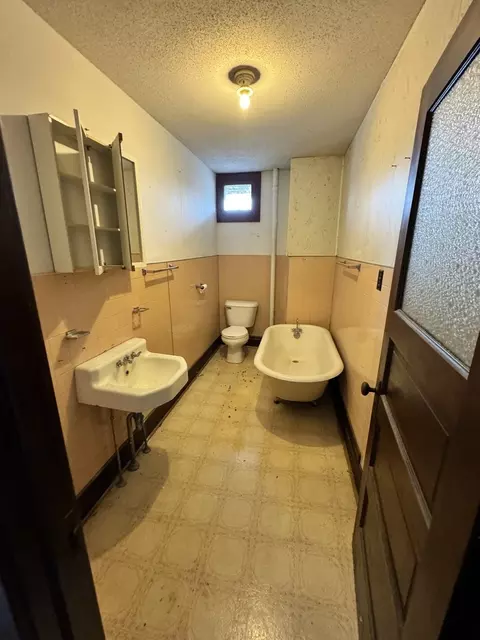 Bath - 240 S 6th St, Sheldon, IL 60966 photo 2 of 2