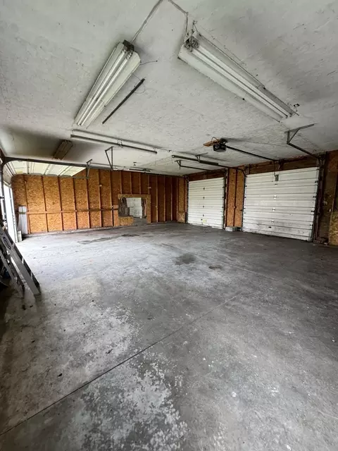 Exterior - 240 S 6th St, Sheldon, IL 60966 photo 4 of 10