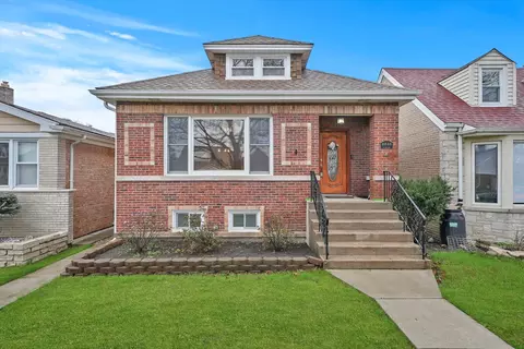 4848 N Meade Ave, Chicago, IL 60630