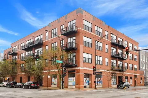 2 S Leavitt St #401, Chicago, IL 60612