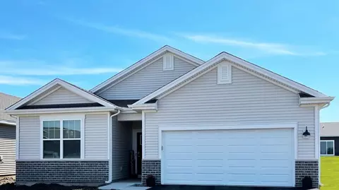 6309 Maple Glen Dr, Wonder Lake, IL 60097
